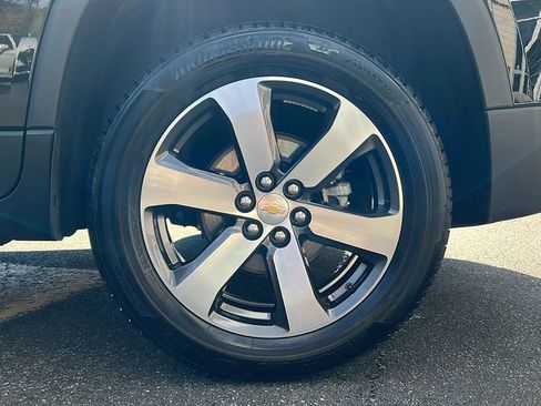 Used 2023 Chevrolet Traverse LT w/ LT Premium Package image 10