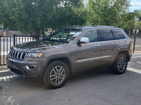 Used 2020 Jeep Grand Cherokee Limited w/ Trailer Tow Group IV AWD/4WD image 4