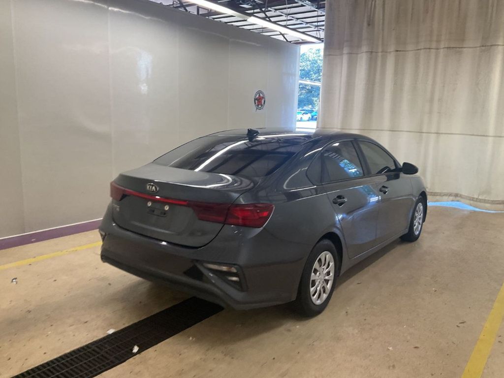 Used 2020 Kia Forte Sedan FWD image 4