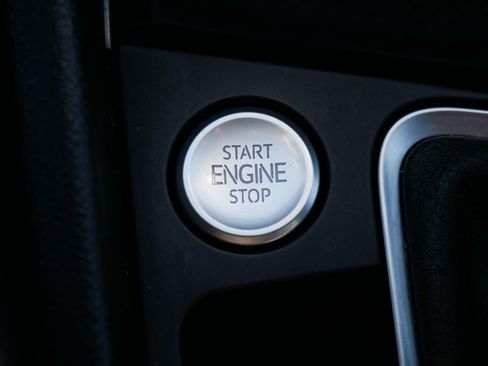 Certified 2023 Volkswagen Jetta SEL image 29