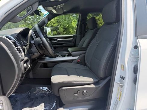 Used 2022 RAM 1500 Big Horn AWD/4WD image 10