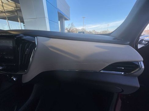 Certified 2023 Chevrolet Traverse LT image 28