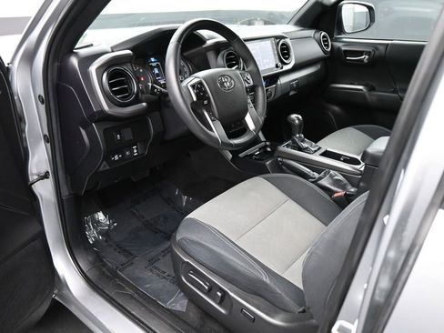 Used 2023 Toyota Tacoma TRD Off-Road w/ Technology Package AWD/4WD image 2