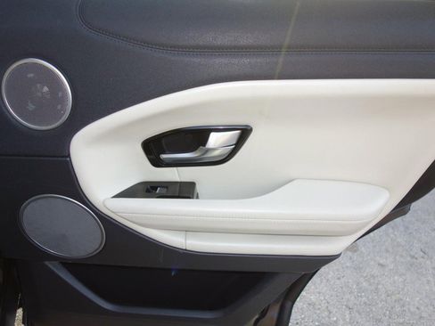 Used 2016 Land Rover Range Rover Evoque HSE image 22