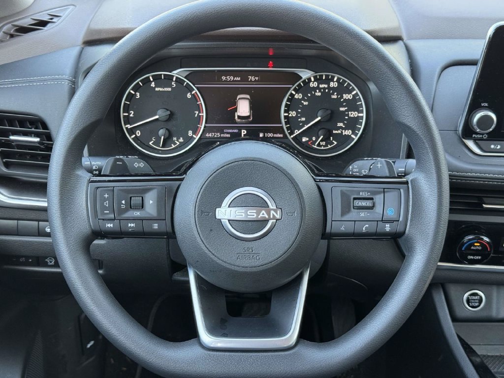 Used 2023 Nissan Rogue SV FWD image 11
