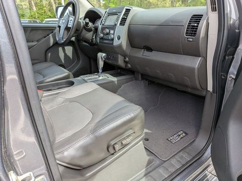 Used 2019 Nissan Frontier PRO-4X w/ Pro-4x Luxury Package image 24