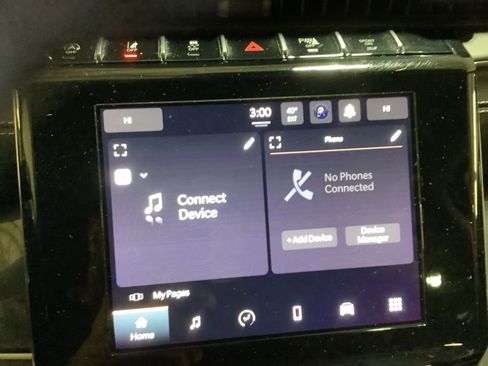 Used 2023 Jeep Grand Cherokee L Laredo image 36