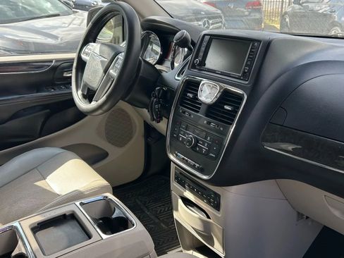 Used 2011 Chrysler Town & Country Touring-L w/ Entertainment Group #2 image 16