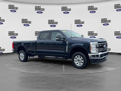 Used 2024 Ford F350 XLT AWD/4WD image 8