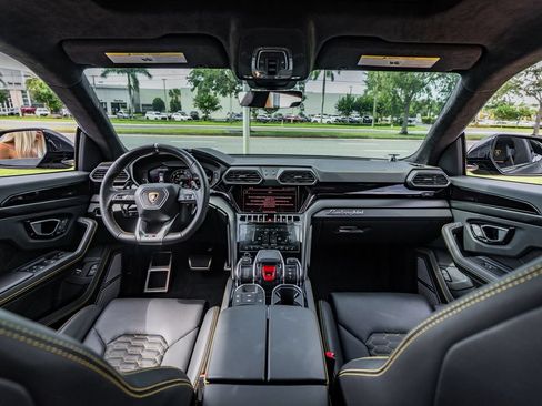 Used 2023 Lamborghini Urus S AWD/4WD image 23