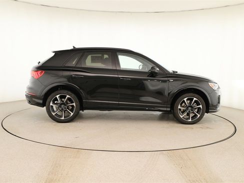 New 2025 Audi Q3 2.0T Premium Plus image 8