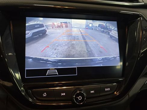 Used 2022 Chevrolet TrailBlazer LT w/ Convenience Package image 25