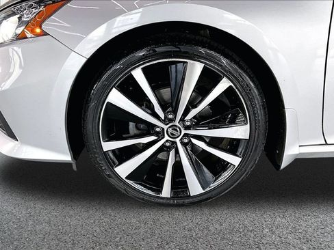 Used 2020 Nissan Altima 2.5 SR AWD/4WD image 32