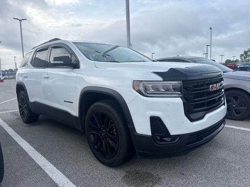 Used 2023 GMC Acadia SLT w/ Elevation Edition FWD image 3