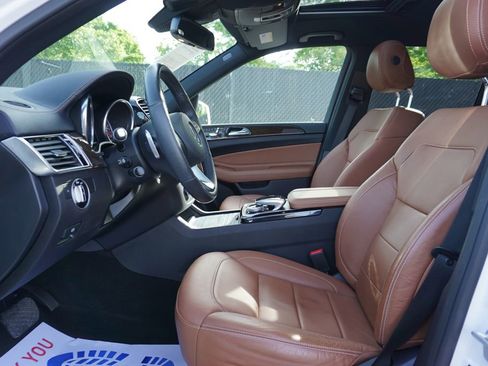 Used 2017 Mercedes-Benz GLS 450 4MATIC image 9