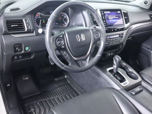 Used 2017 Honda Ridgeline RTL-T image 9