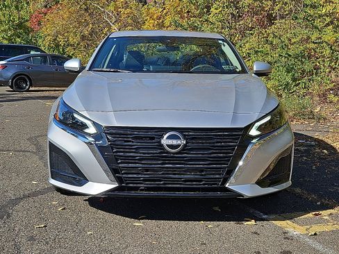 New 2025 Nissan Altima 2.5 SL image 2