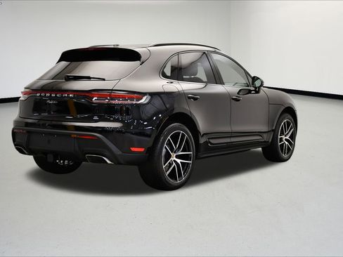 Used 2025 Porsche Macan Turbo image 7