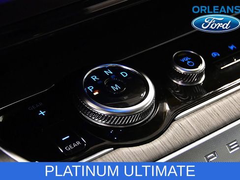 Used 2025 Ford Expedition Platinum w/ Platinum Ultimate Package AWD/4WD image 24
