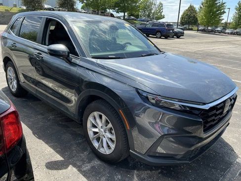 Used 2025 Honda CR-V EX-L image 3