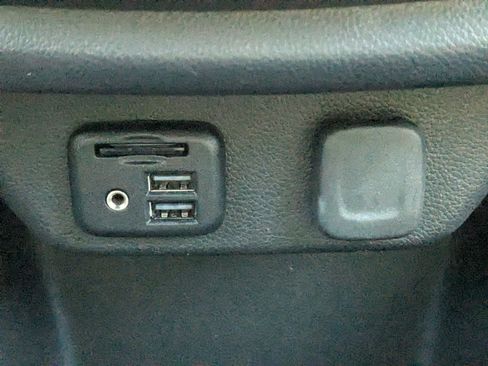 Used 2022 Chevrolet Traverse LT w/ LT Premium Package image 27