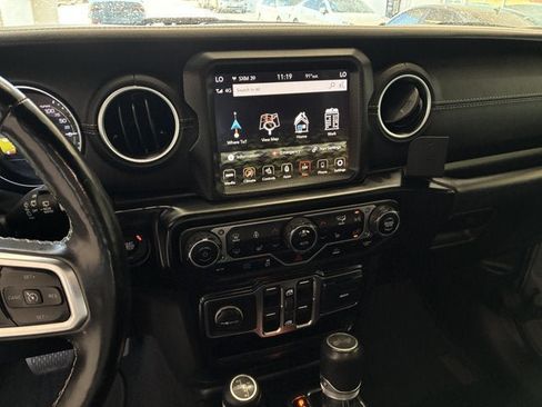 Used 2021 Jeep Wrangler Unlimited Sahara w/ Cold Weather Group AWD/4WD image 19