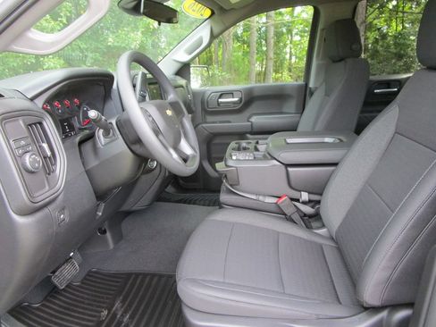 New 2026 Chevrolet Silverado 1500 Custom RWD image 18