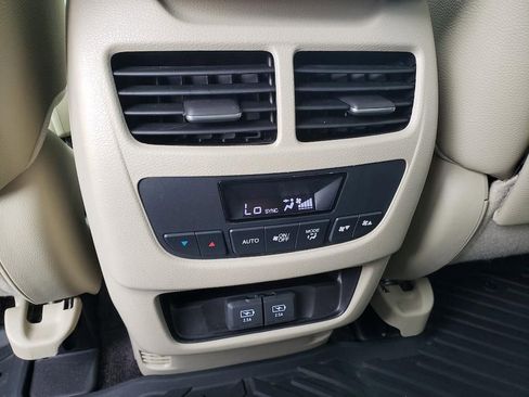 Used 2018 Acura MDX SH-AWD w/ Technology Package image 11