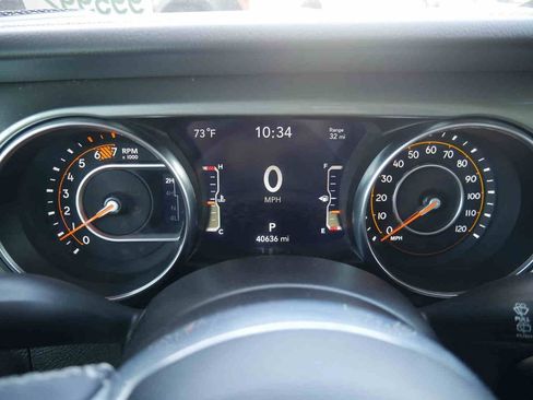 Used 2023 Jeep Wrangler Unlimited Sahara AWD/4WD image 42