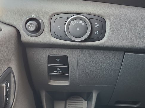 Used 2023 Ford Transit 350 XLT image 21