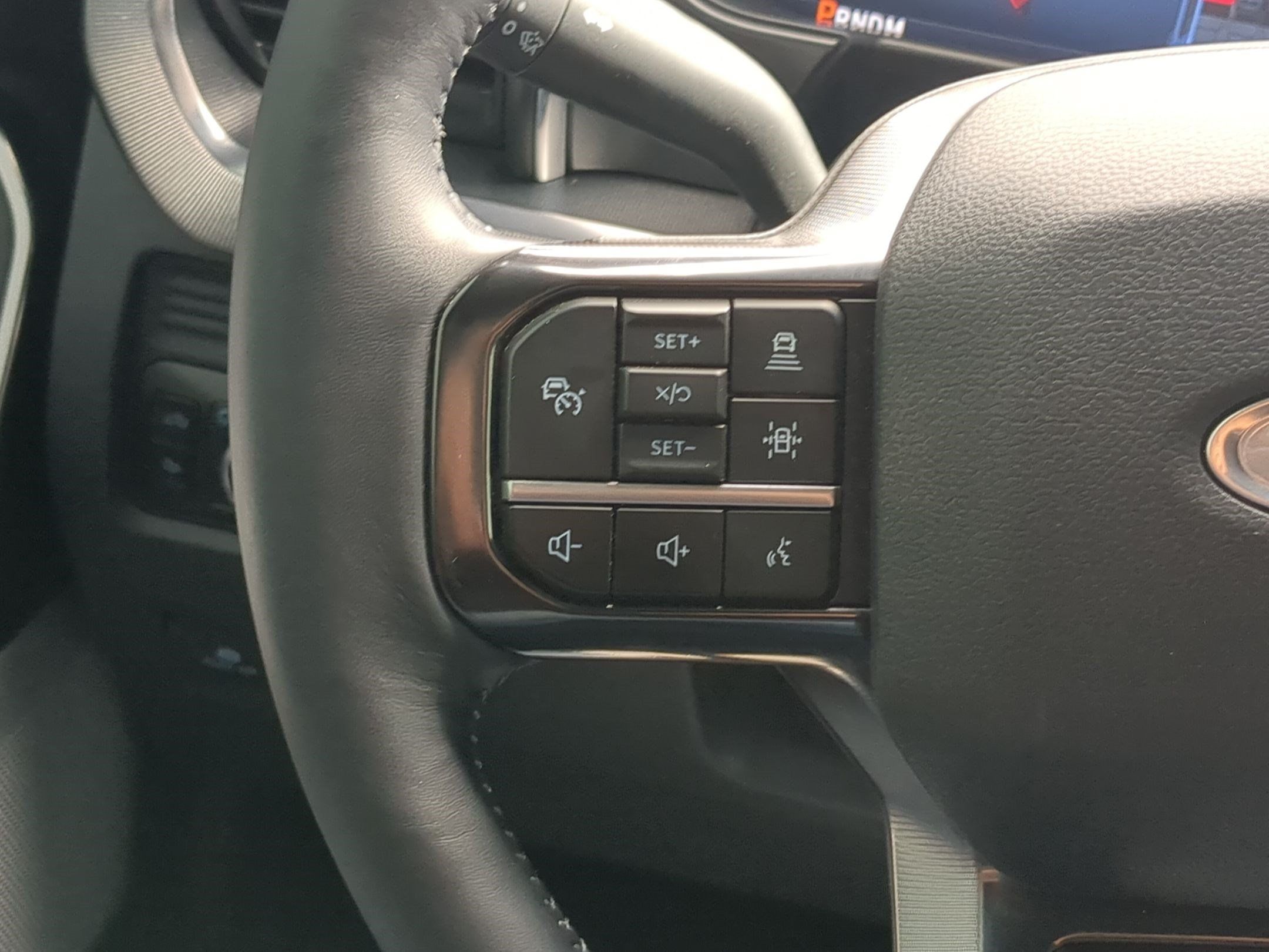 Used 2026 Ford F450 Platinum w/ FX4 Off-Road Package AWD/4WD image 19