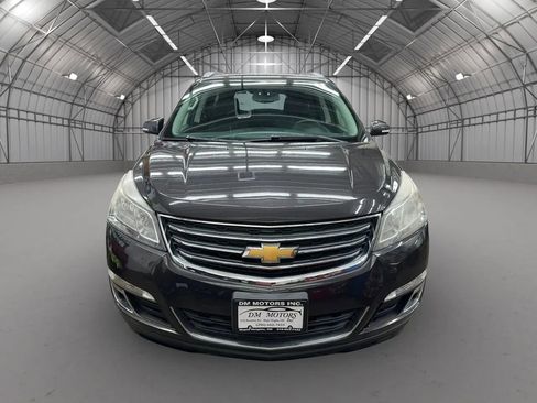 Used 2017 Chevrolet Traverse LT w/ Traveler's Package image 8