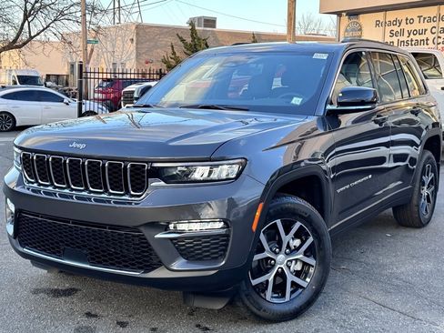 New 2025 Jeep Grand Cherokee Limited image 3