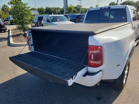 Used 2020 RAM 3500 Laramie AWD/4WD image 11