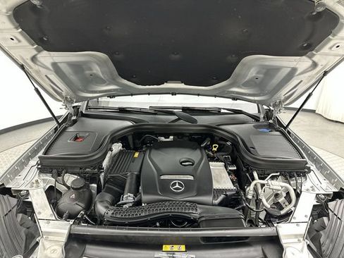 Used 2019 Mercedes-Benz GLC 300 4MATIC image 24