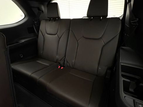 Used 2025 Lexus TX 350 AWD w/ Technology Package image 16