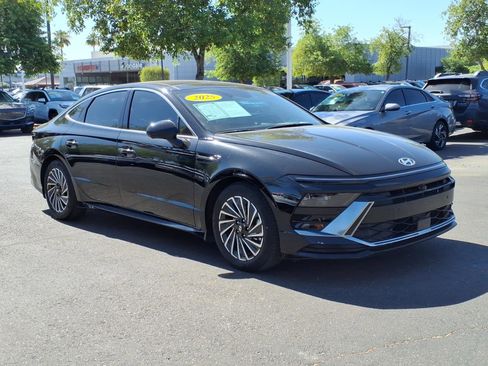 Certified 2025 Hyundai Sonata Limited FWD image 7