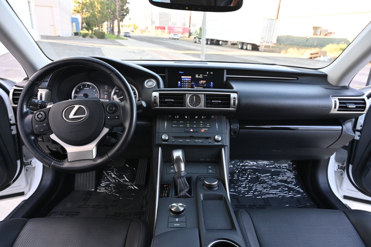 Used 2015 Lexus IS 250 w/ Premium Package RWD image 11