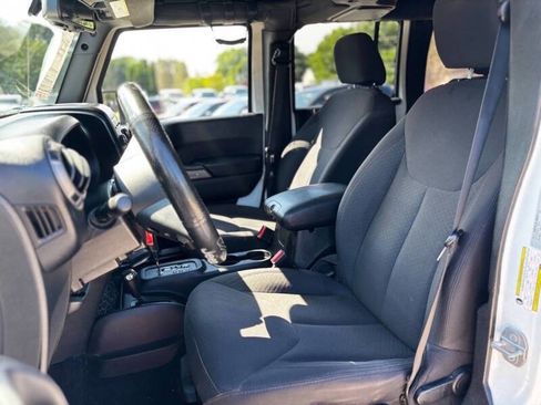 Used 2015 Jeep Wrangler Unlimited Sport w/ Quick Order Package 24S image 12