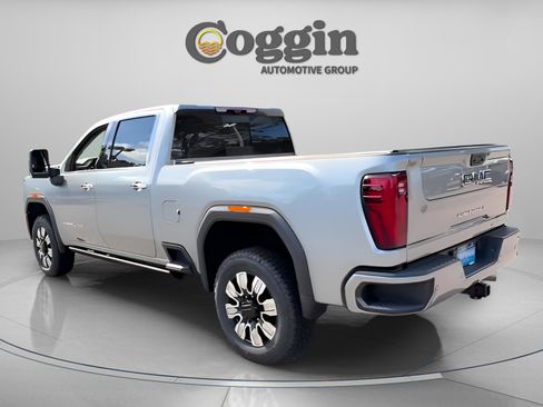 Certified 2024 GMC Sierra 2500 Denali w/ Denali Reserve Package image 9