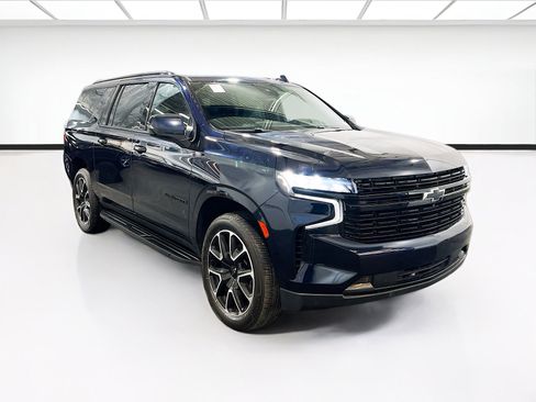 Used 2023 Chevrolet Suburban RST w/ Luxury Package image 3
