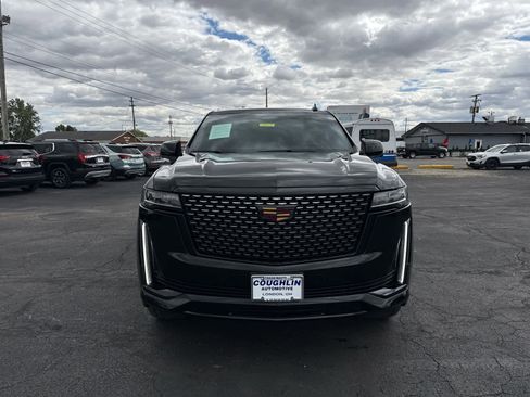 Certified 2021 Cadillac Escalade Premium Luxury w/ Driver Assist Tech Package AWD/4WD image 8