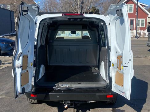 Used 2022 Ford Transit Connect XL image 11