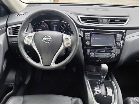Used 2016 Nissan Rogue SL w/ SL Premium Package FWD image 11
