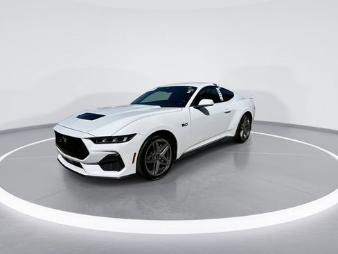 Used 2024 Ford Mustang GT Premium RWD image 4