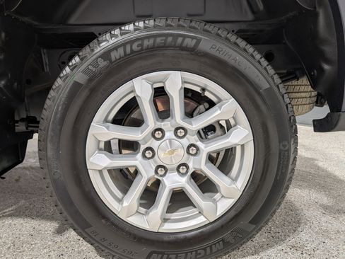 Used 2022 Chevrolet Silverado 1500 LT image 10