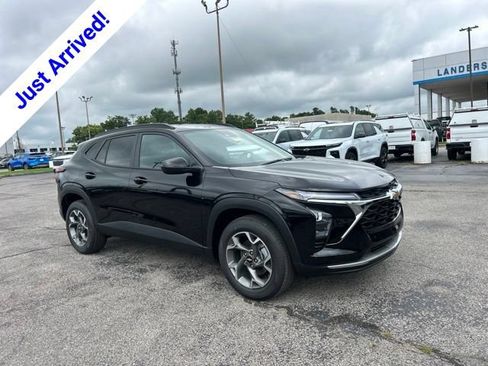 New 2026 Chevrolet Trax LT w/ LT Convenience Package FWD image 1
