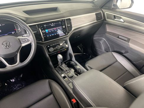 Used 2023 Volkswagen Atlas Cross Sport SE image 22