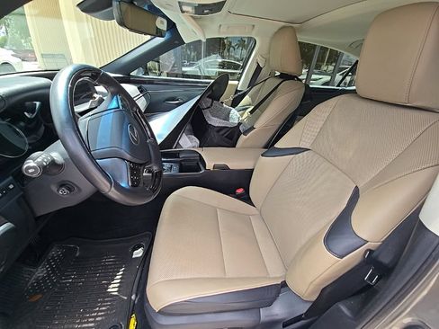 Used 2019 Lexus ES 350 w/ Premium Package FWD image 15