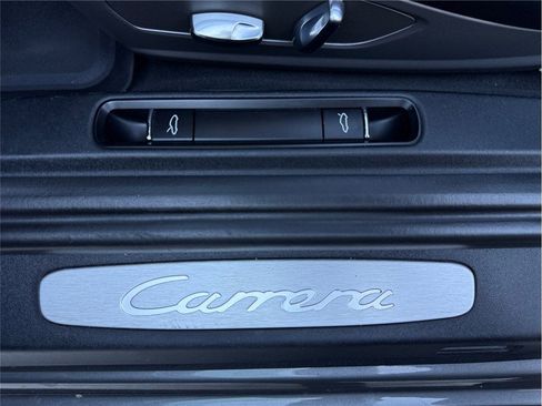Used 2017 Porsche 911 Carrera RWD image 32